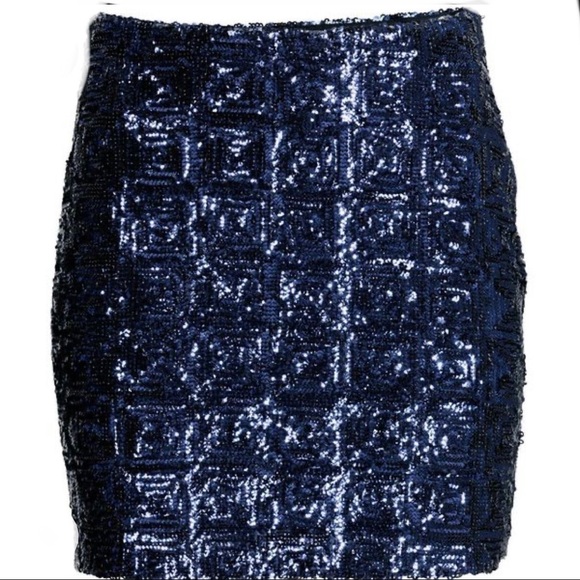 Square stitched sequin mini skirt - Picture 2 of 10